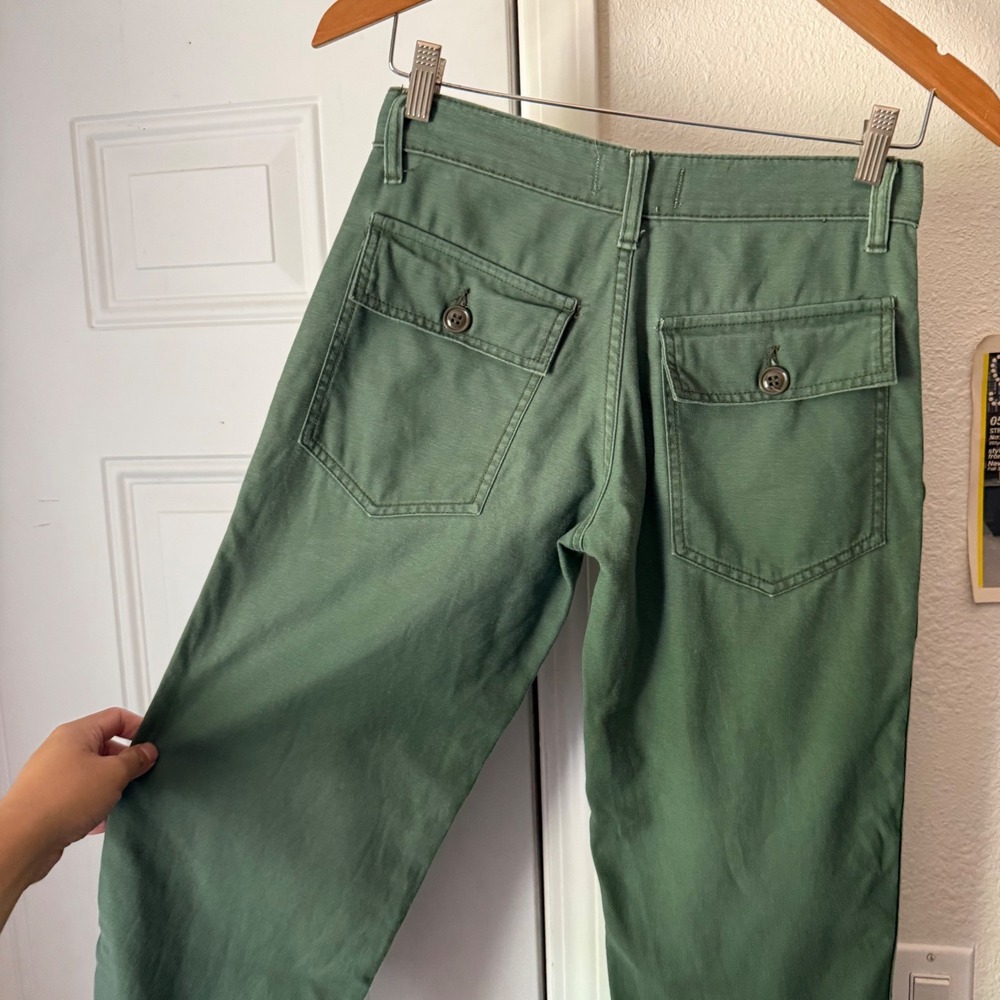EAST WEST SHOP Los Angeles green straight leg cotton cropped raw fray pants - Picture 5 of 6